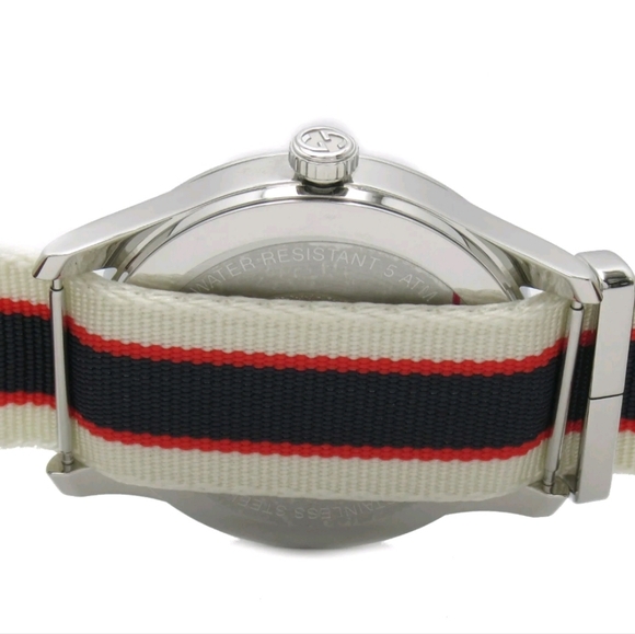 SALE! GUCCI LUXURY STAINLESS STEEL SIGNATURE G WATCH ⌚️ - Picture 11 of 12